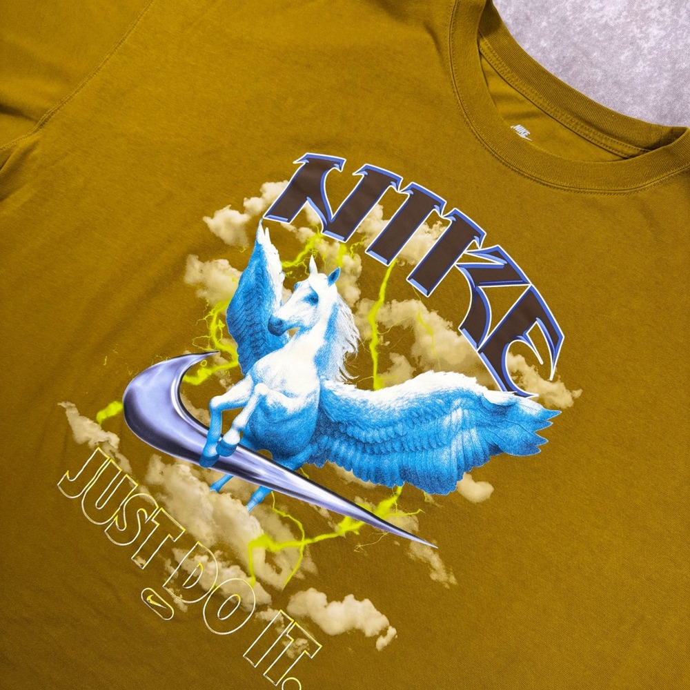 Nike Pegasus Graphic T-Shirt Mens XL Oversized Fit Mustard Yellow Just Do It Tee